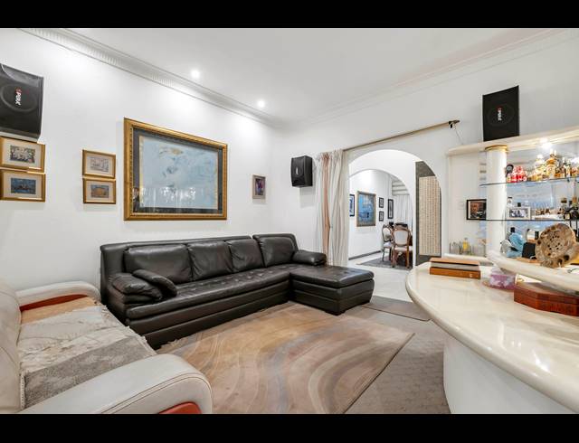 6 BEDROOM HOUSE FOR SALE IN MORNINGSIDE